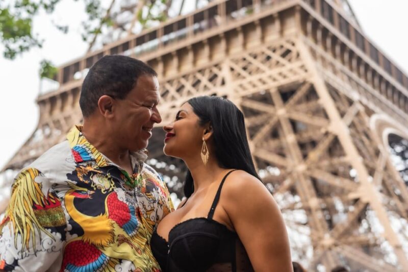 Eiffel Tower Photos: Capture Iconic Memories in Paris - Photographer Expertise