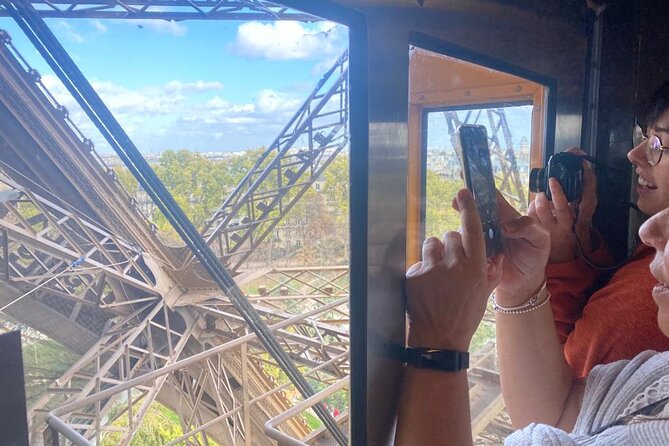 Eiffel Tower Tour by Elevator With Guide and Top Floor Option - Group Size and Accessibility