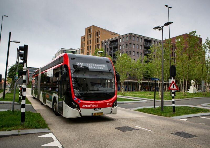 Eindhoven: Airport Express Bus to or From City Center - Payment Options Available