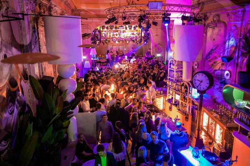Eindhoven: Pub Crawl with Free Drinks and Entrance - Why This Pub Crawl Stands Out