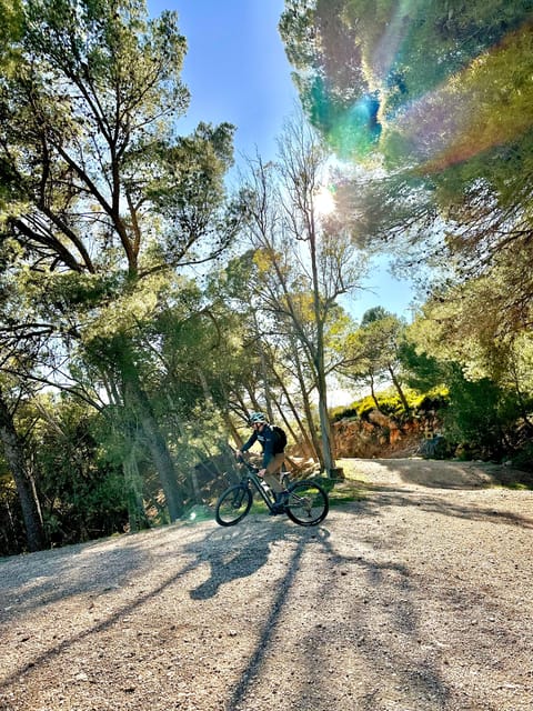 El Chorro: Hike Caminito Del Rey + E-Bike Guided Tour 2h - Key Points