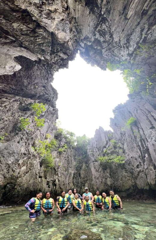 El Nido: Island Hopping Tour C with Lunch EDTF included - The Essence of El Nido Tour C