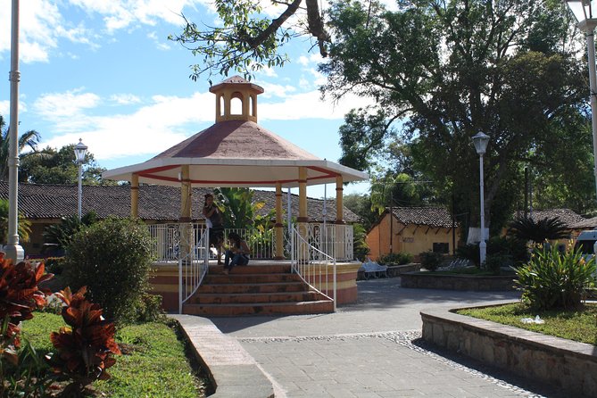 El Tuito Day Trip From Puerto Vallarta With Tequila and Lunch - Lunch and Tequila Tasting