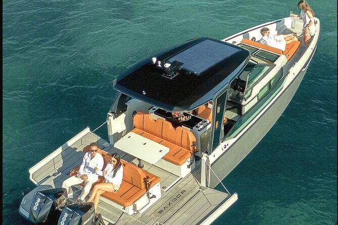 ELEGANT LUXURY MOTOR YACHT PARTY (*No Hidden Fees*) - FAQs