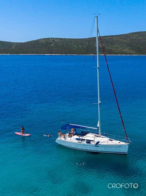 Elegant Yacht Sailing-Half-Day of Pure Bliss - Key Points