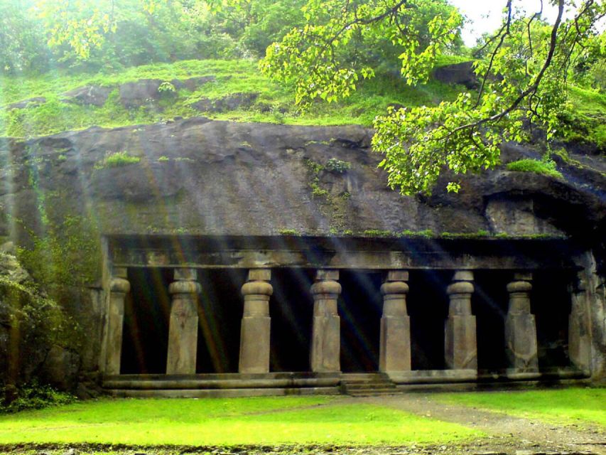 Elephanta Caves With Bollywood Tour in Mumbai - Key Points