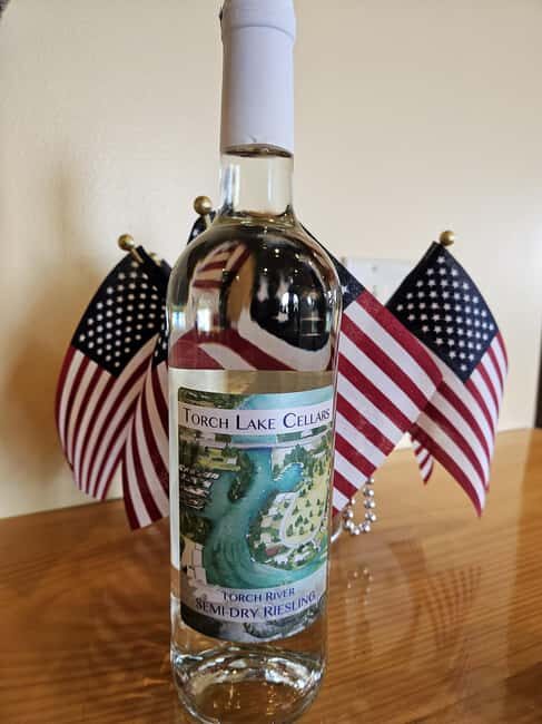 Elk Rapids: Torch Lake Area Movie Star Wine Tour (No Bus) - Food and Additional Purchases