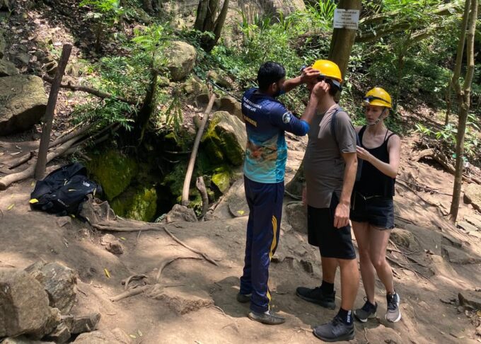 Ella: Little Adams Peak, Nine Arches Bridge & Waterfalls - Exploring Nil Diya Pokuna