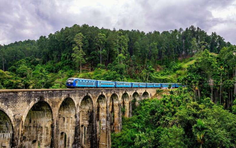 Ella: Private Tour with Ella Rock, Nine Arches Bridge & More - Key Points