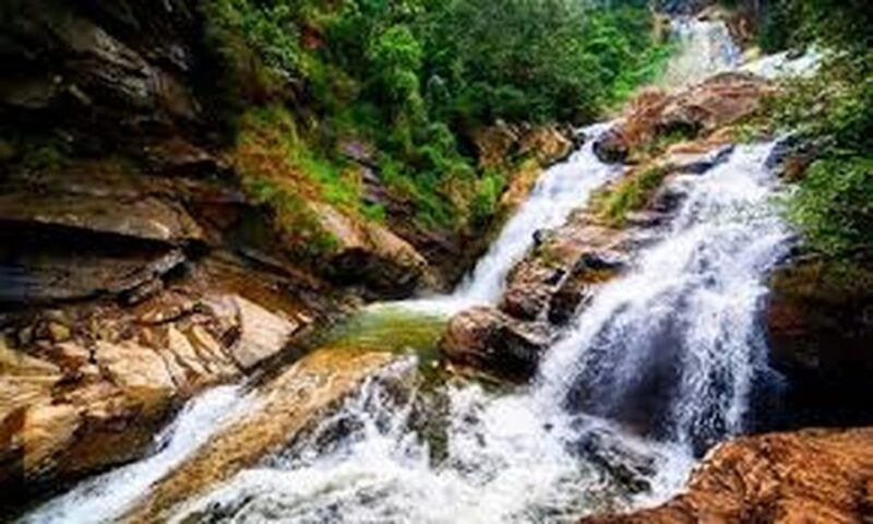 Ella :- Private TukTuk Transfer to Ravana Waterfalls - Good To Know