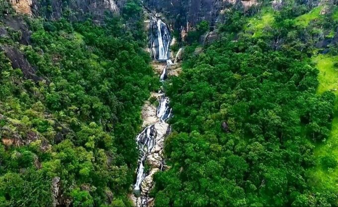 Ella :- Private TukTuk Transfer to Ravana Waterfalls - Pickup and Dropoff