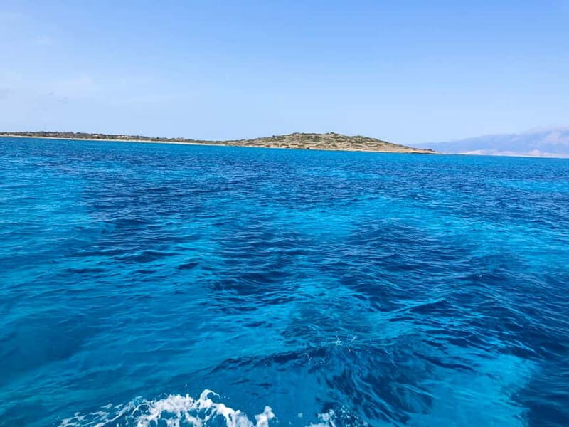 Elounda: VIP Motor Yacht Charter - 54 feet - 10 Guests - FAQ
