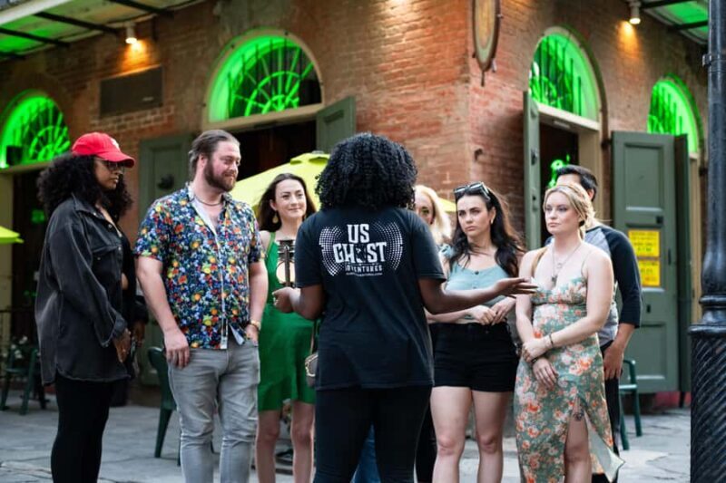 Embers of the Windy City: Chilling Chicago Ghost Tours - Meeting Point and Logistics