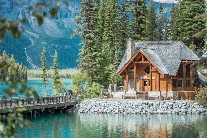 Emerald Lake Escape Day Tour: Waterfalls & Canyon Wonders - An In-Depth Look at the Itinerary and Experience