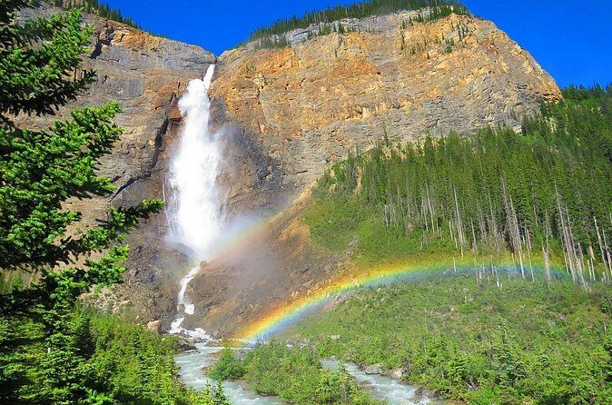 Emerald Lake,Takakkaw Falls, Moraine and Lake Louise Private Tour - The journey concludes with a scenic drive back to Banff and Canmore along Highway 1, passing iconic sights like Castle Mountain. The drive, lasting about 1.5 hours, allows you to reflect on the day’s stunning vistas while enjoying the comfort of private transport.