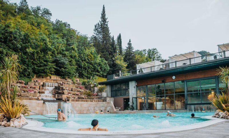 Emilia-Romagna: 25-Minute Massage+Aperitif+2 hour Pool - Key Points