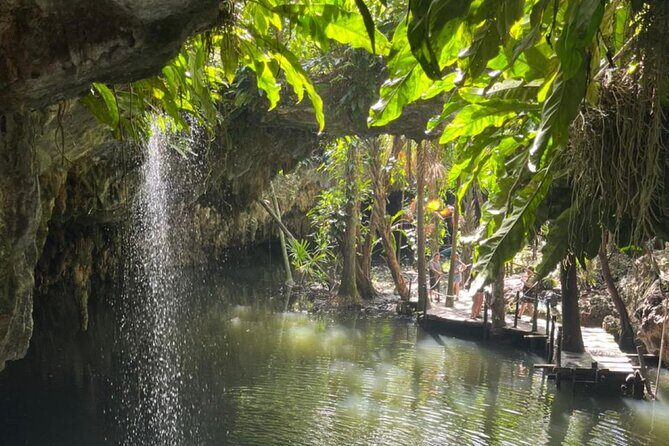 EN Jade Cavern in Jeep Snorkeling Tour & Lunch - Key Points