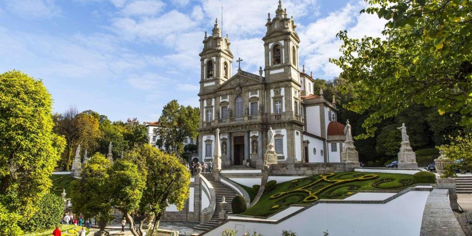 Enchanted Moments: Braga's Romantic Pathways - Braga Cathedral
