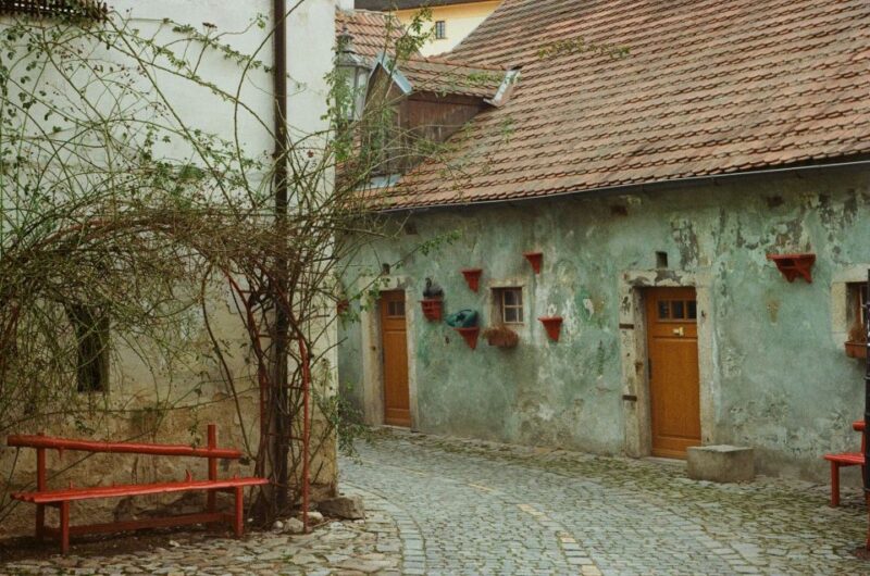 Enchanting Český Krumlov Walking Tour: Echoes of the Past - Good To Know