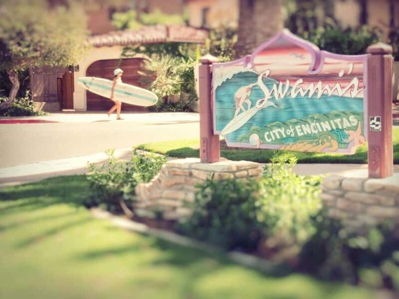 Encinitas: Downtown Walking Tour - The Highway 101 Culture and Downtown Vibes