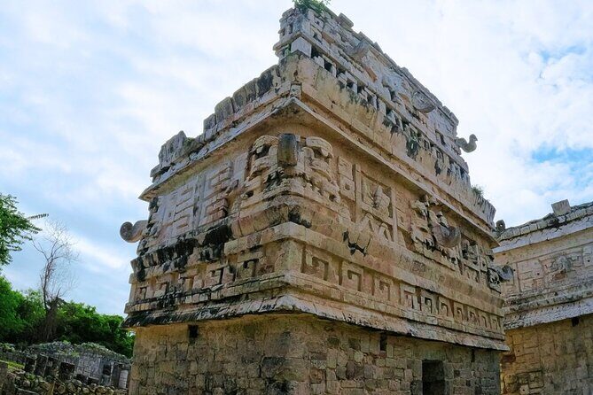 English and Spanish Guide Chichen Itza First Access - Authenticity and Value