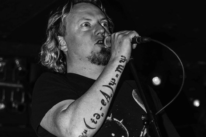 English Comedy Ticket Including Pizza in Berlin Mitte - Booking and Cancellation