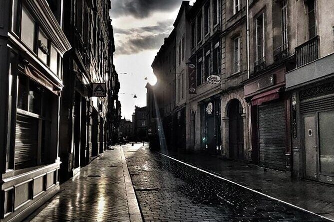 Enigmatic Ghosts, Crimes, & haunting Tales of dark Bordeaux - Who Should Book This Tour?