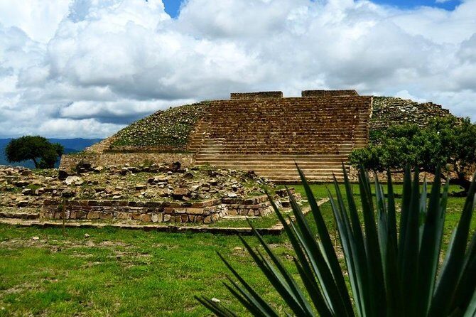 Enjoy all Pyramids of Oaxaca in Private Day Tour: Monte Alban, Mitla, Dainzú - FAQ