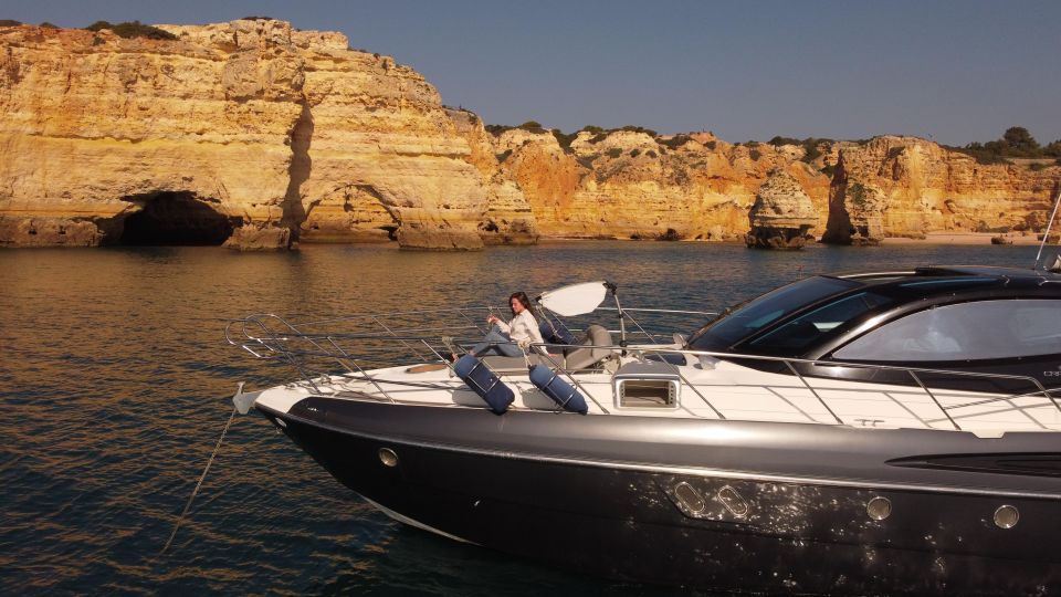 Enjoy the Breathtaking of Algarve Coastline - Boat Specifications and Capacity