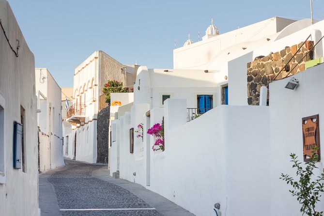 Enjoy the Most Popular Destinations of Santorini Private Half-Day Tour - Highlights of the Tour