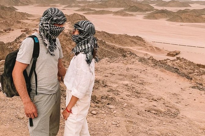 Enjoy The Super Safari Desert Adventure In Jeep From Hurghada - Exploring the Bedouin Village on Foot