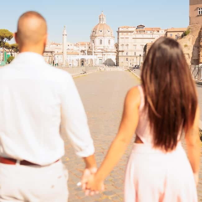Enjoy your photos alone in Rome - What To Expect During Your Session
