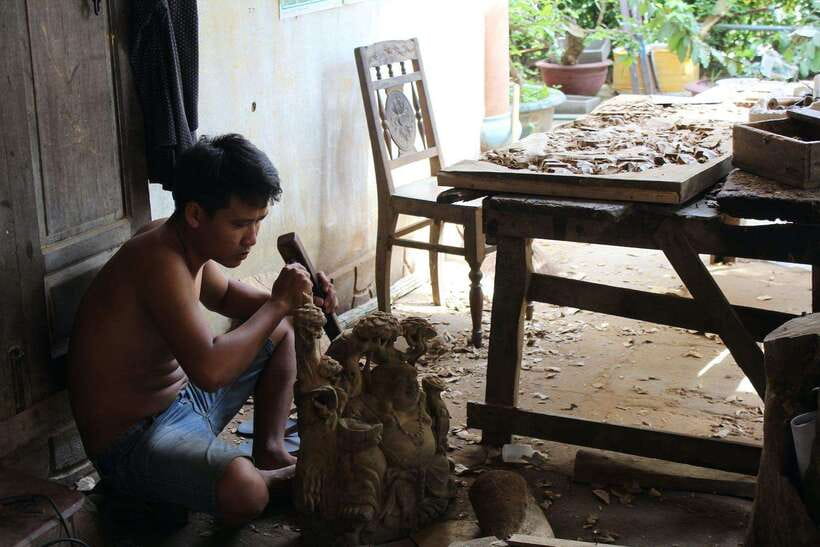 Entry Ticket: Boat Trip to Pottery and Carpentry Village - Experiencing Traditional Wooden Fishing Vessel Construction
