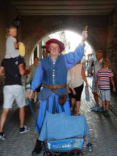 Erfurt: On the road with the bridge builder. Walking tour with anniversary tasting. - Practical Tips for Travelers