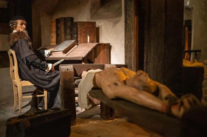 eský Krumlov: Museum of Torture Admission Ticket - Location and Accessibility