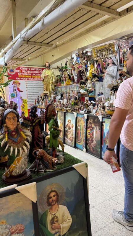 Esoteric Mexico City: Mysticism, Santeria, and Santa Muerte - Key Points
