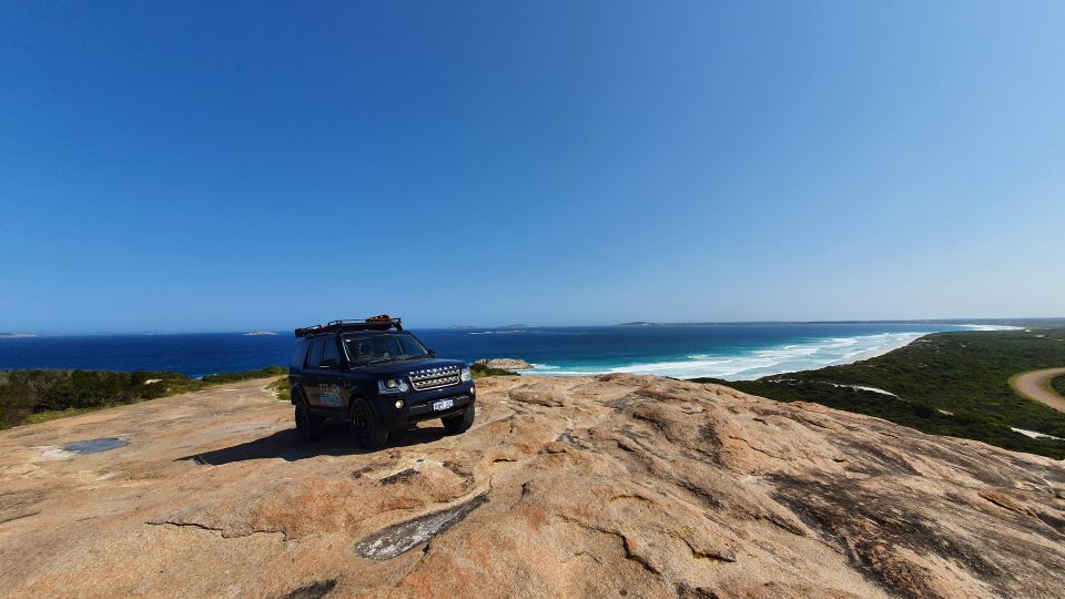 Esperance: Cape Le Grand Park 4x4 Tour and Pink Lakes Flight - Morning Tea With Kangaroos