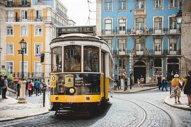 Essential Lisbon Highlights Walking Tour - An In-Depth Look at the Tour Experience