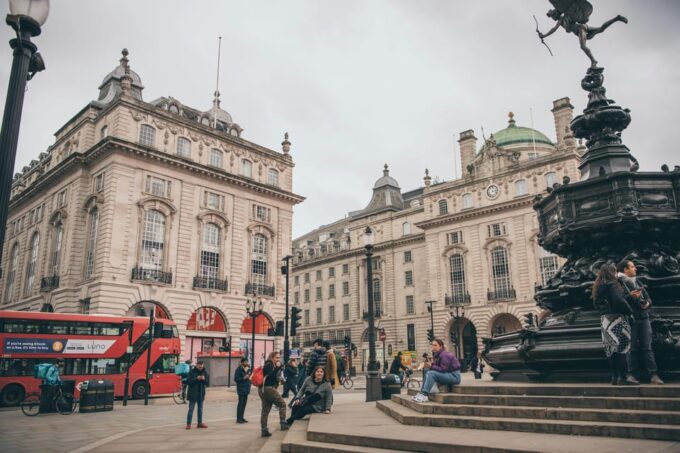 Essential London Audiotour - History and Anecdotes - Taking in Covent Gardens Charm