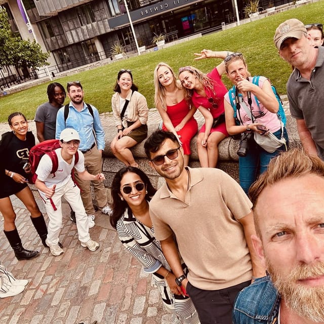 Essential London Introductory Tour - Londoner by a Londoner - Meeting Point and Access