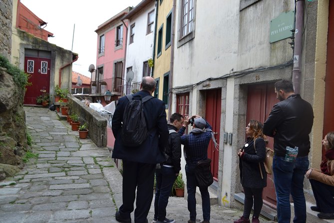 Essential Porto Walking Tour - Tour Duration and Group Size