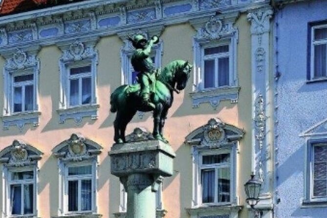 Esslingen Fountain Tour With Picnic From a Locals Perspective - Viators Global Presence and Commitment