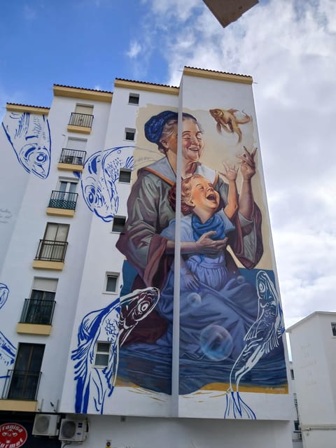 Estepona Art Murals and Tapas Walk With Local Guide - Exploring Esteponas Art Murals