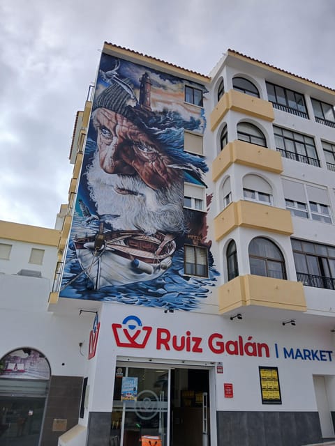 Estepona Art Murals and Tapas Walk With Local Guide - Discovering Local Tapas Venues