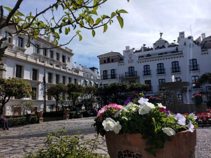 Estepona Art Murals and Tapas Walk With Local Guide - Frequently Asked Questions