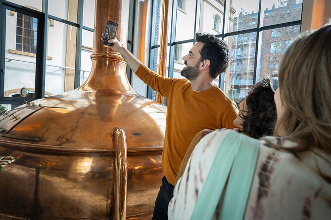 Estrella Damm Old Brewery Barcelona Guided Tour With Beer Tasting - Location and Accessibility