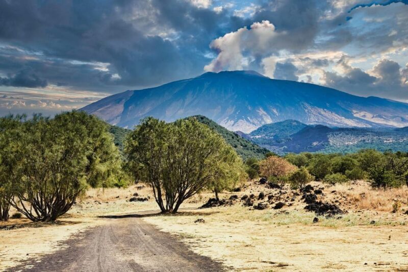 Etna underground wonders, lava flow 1992, family's lunch - Introduction: An Authentic Sicilian Volcano Adventure