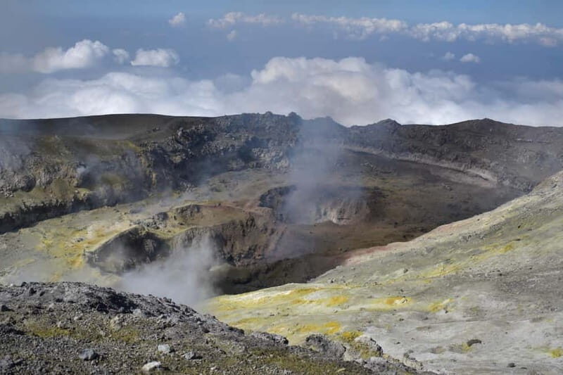 ETNA VOLCANO: Escursione sui crateri sommitali con bus 4x4 - A Detailed Look at the Mount Etna Summit Trek Experience
