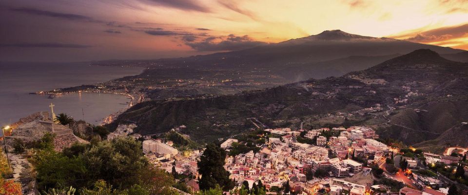 Etna Wine Tour With Seasonal Lunch - Guided Tour and Scenic Views