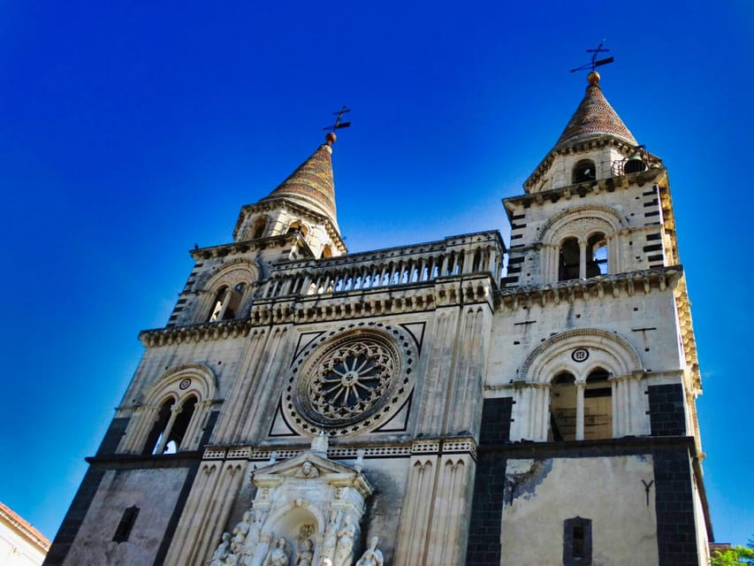 Etna,Taormina,Aci Trezza, Acireale,Buscemi: lunch and dinner - Key Points